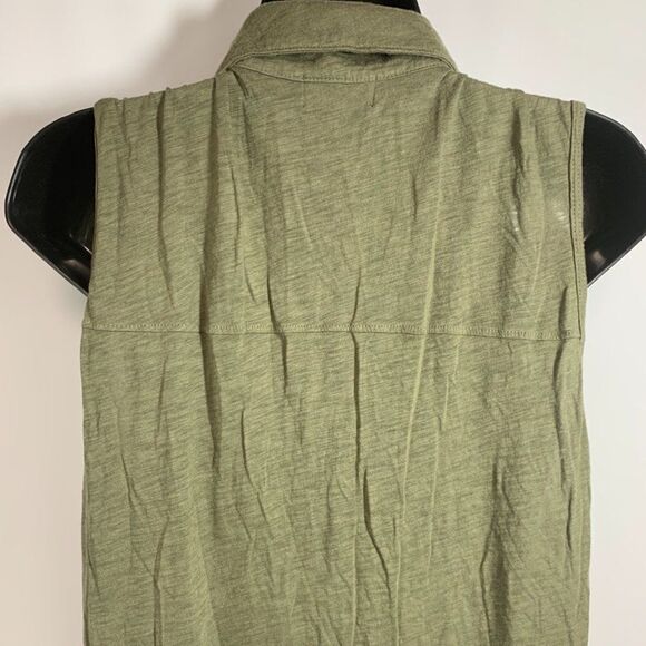 t. la Made in USA Sleeveless High Low Front Tie Shirt - Picture 6 of 8